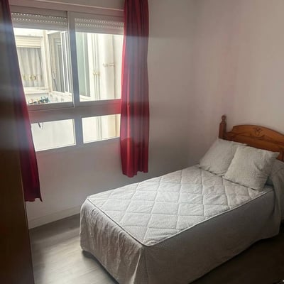 Miete einer Wohnung mit 3 Schlafzimmern, 95 m², nah am Meer, Torrevieja, Spanien